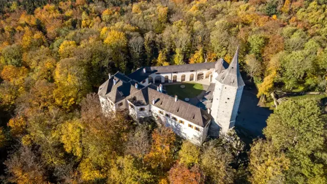 Pouť ke sv. Eustachu – Komunitní setkání, Doupě