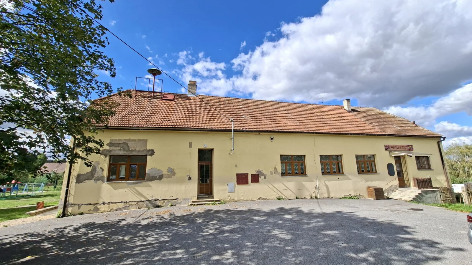 Kulturní dům Salavice – Kulturní dům / divadlo, Třešť