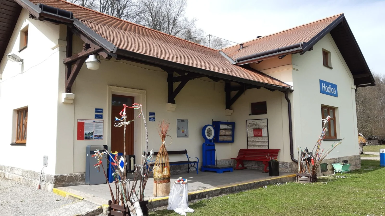 Vlaková zastávka Hodice – Doprava, Třešť