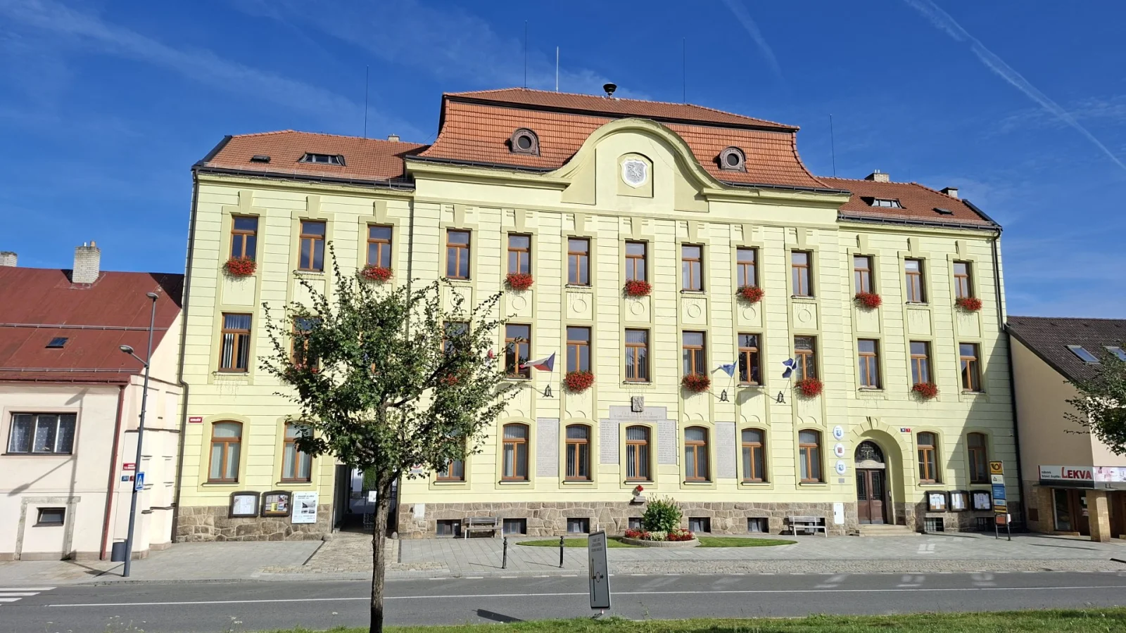 Městský úřad Třešť – Úřad / instituce, Třešť