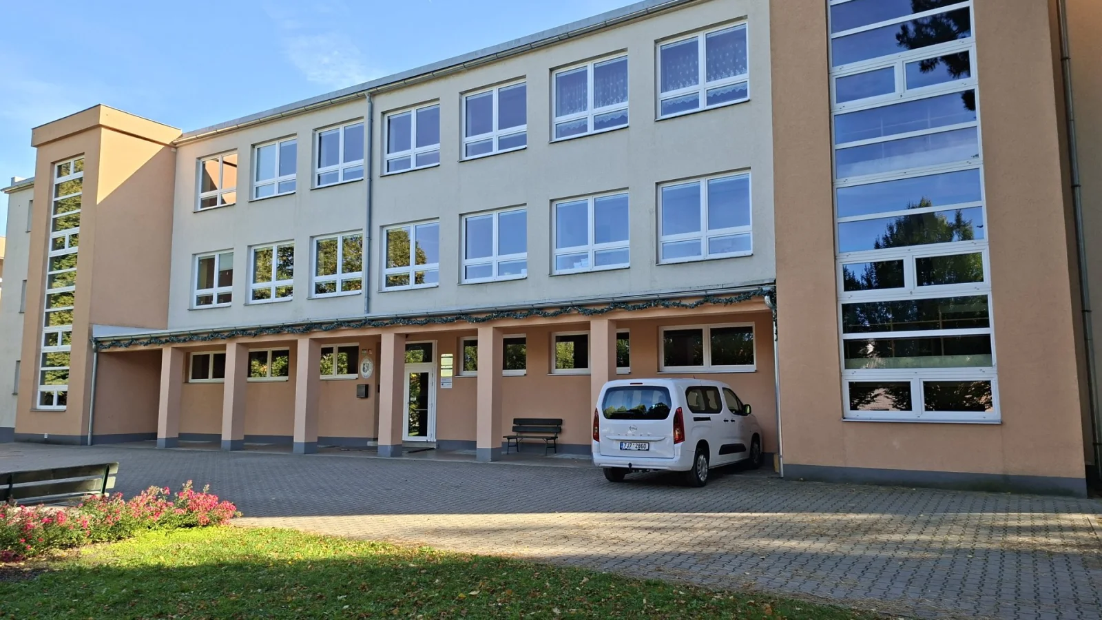 ZŠ Třešť – Škola / školka, Třešť