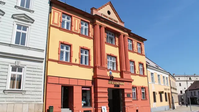 Kulturní dům Beseda – Kulturní dům / divadlo, Dačice