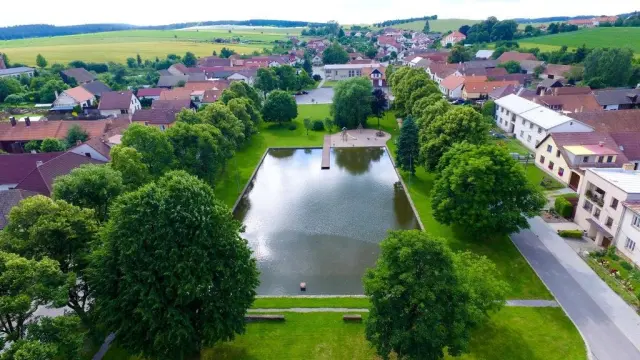 Hodice - náves – Centrum města, Hodice