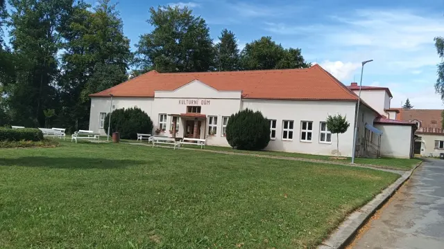 Divadlo Na Kopečku – Kulturní dům / divadlo, Jihlava